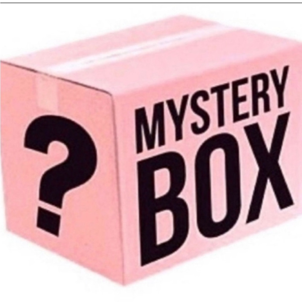 Mystery box, 5 pounds of mix clothes size small